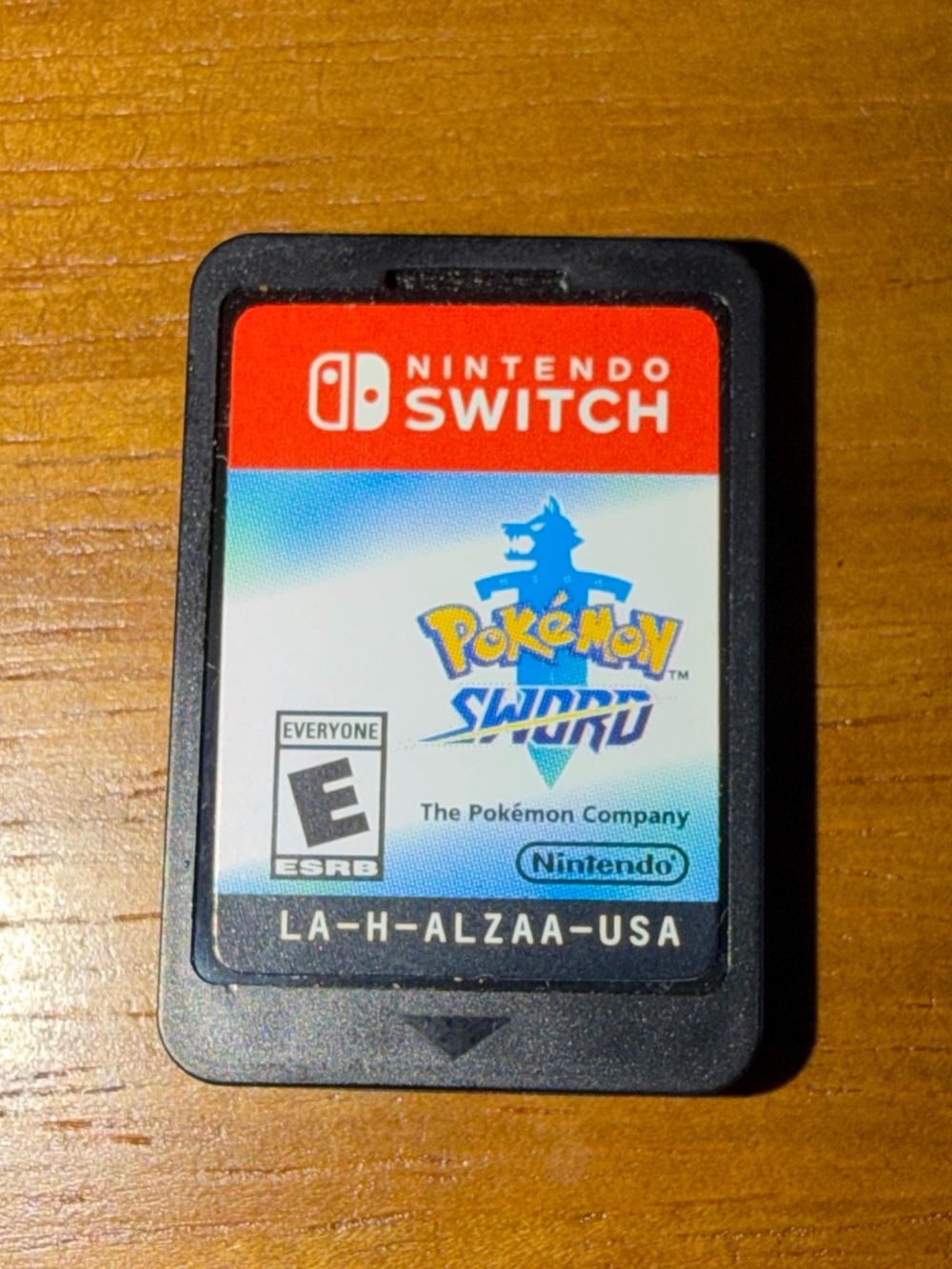 Nintendo Switch Game Card – Black Cartridge with Red & Blue Label